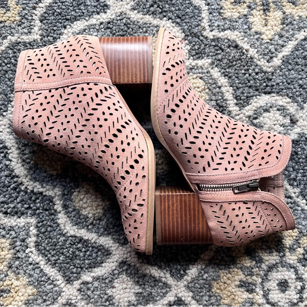 Seychelles Chaparral Cut Out Ankle Boots